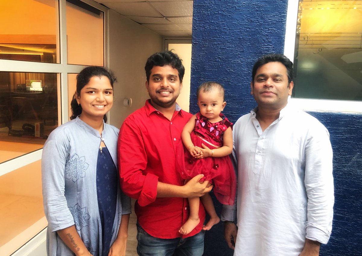 Ravikumar_Dir's tweet photo. எப்போது உங்களை சந்தித்தாலும் மனதில் நேர்மறையான (positive) எண்ணங்கள் பெருக்கெடுப்பதை உணர்கிறேன்! இனிய ரம்ஜான் நல்வாழ்த்துக்கள் சார்
#Eidmubarak to all https://t.co/Y1C5mivmnS