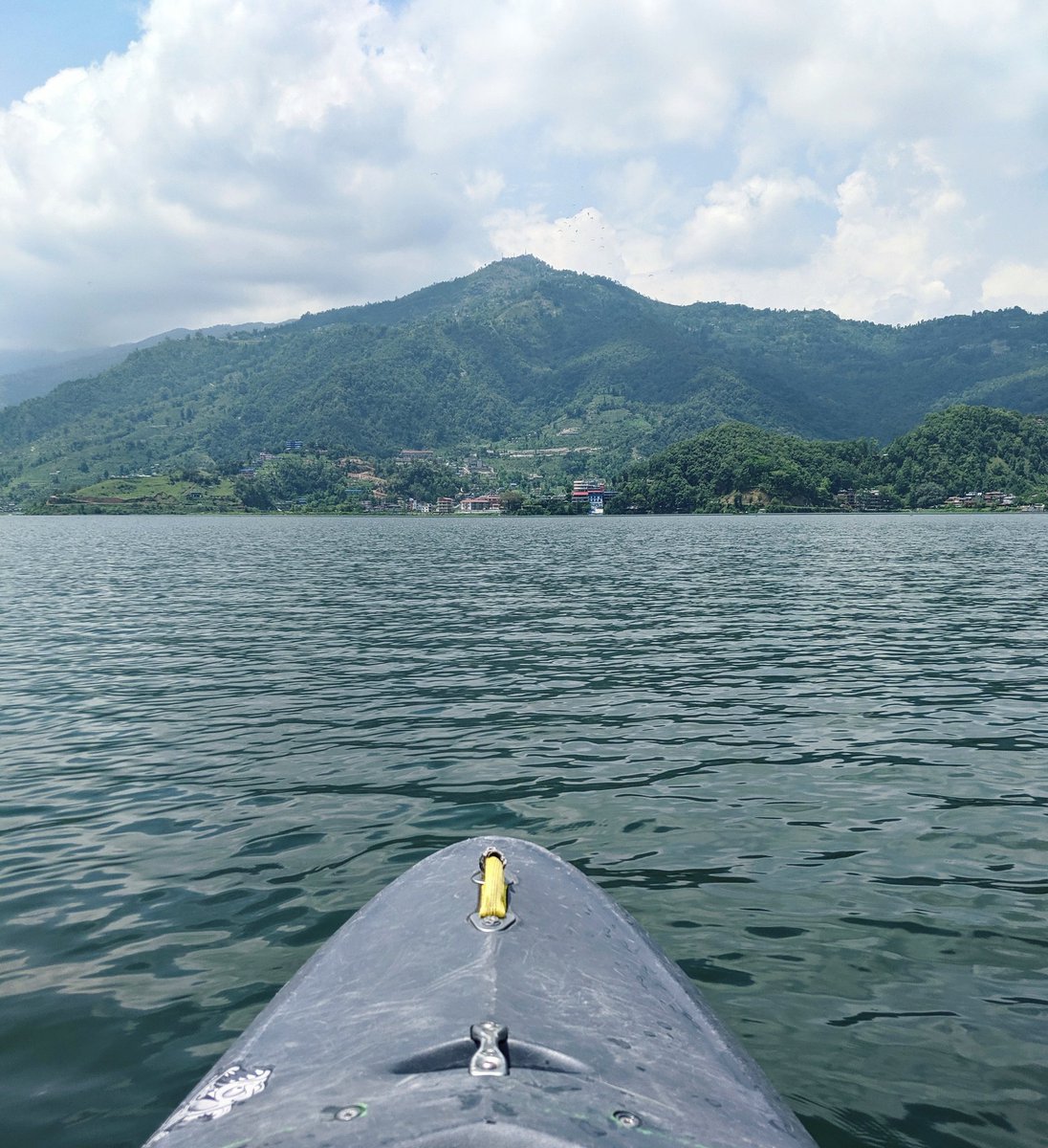 KrisThobroe's tweet photo. Paddling on Phewa Lake this morning 😃 #Kyacking #PhewaLake #Pokhara #Nepal https://t.co/zVK2RlV3yr