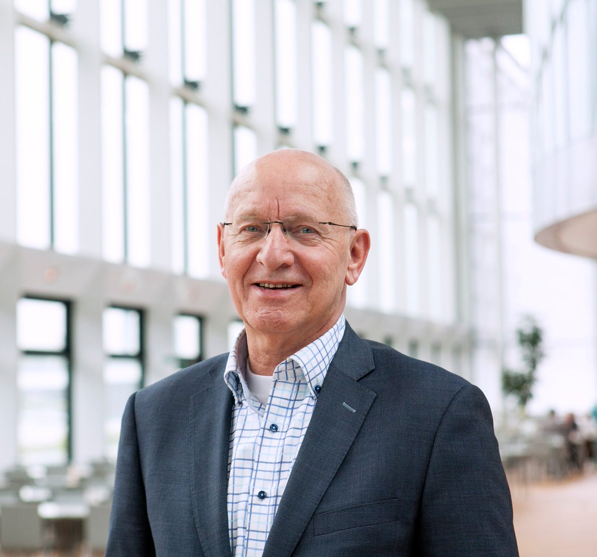 41 jaar heeft Freek Wermer bij #Rijkswaterstaat gewerkt. Begonnen aan de tekentafel en doorgegroeid naar het vakgebied van Integraal Projectmanagement (IPM). Ook was hij actief voor <a href="/AlliantieAMROR/">AMROR</a> als accounthouder. Benieuwd naar zijn verhaal? Klik hier: bit.ly/2WNaxEa