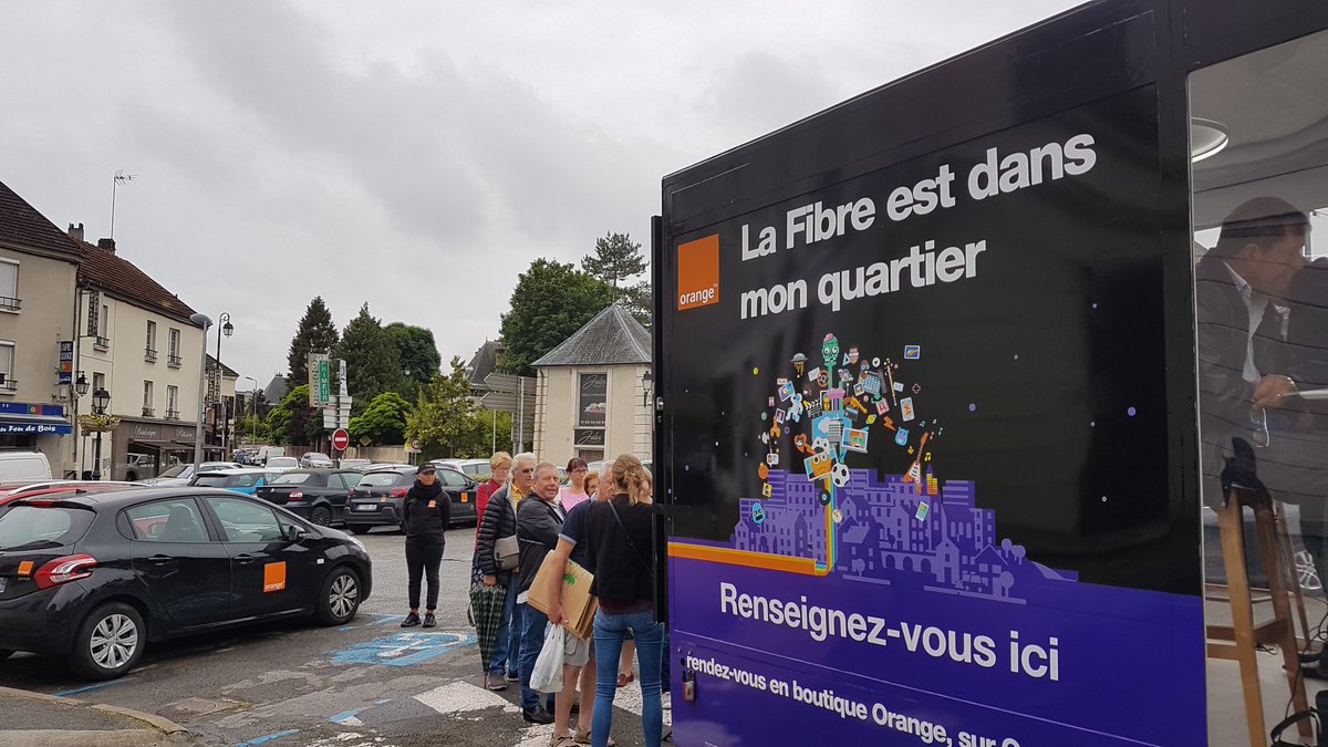 Le Fiber Truck Orange est à Saint Germain sur Morin.<a href="/OrangeIDF/">Orange Île-de-France</a>