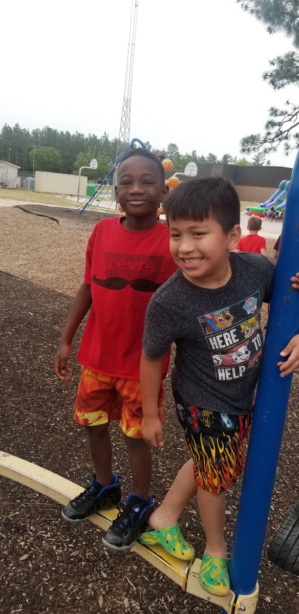 Kesars_peacocks's tweet photo. Last full day of school  #splashday @NSECrickets https://t.co/W3RtTKGrDC