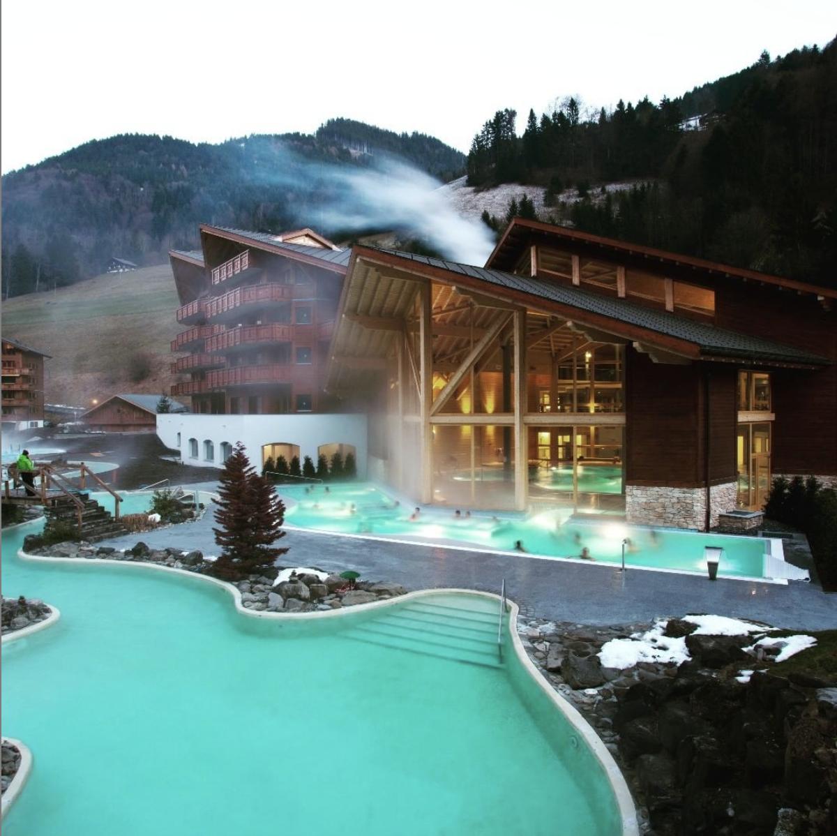 alps_property's tweet photo. In our busy day-to-day lives, self-care is vital. 🧖‍♀️

Tucked into beautiful mountain scenery, the Thermes Parc les Bains de Val d'Illiez provides a natural thermal spring to ease your mind and soul. ♨️
👉https://t.co/IYejDPQAOI

#WellnessWednesday #Switzerland #Nature https://t.co/PxPgnBjRsG