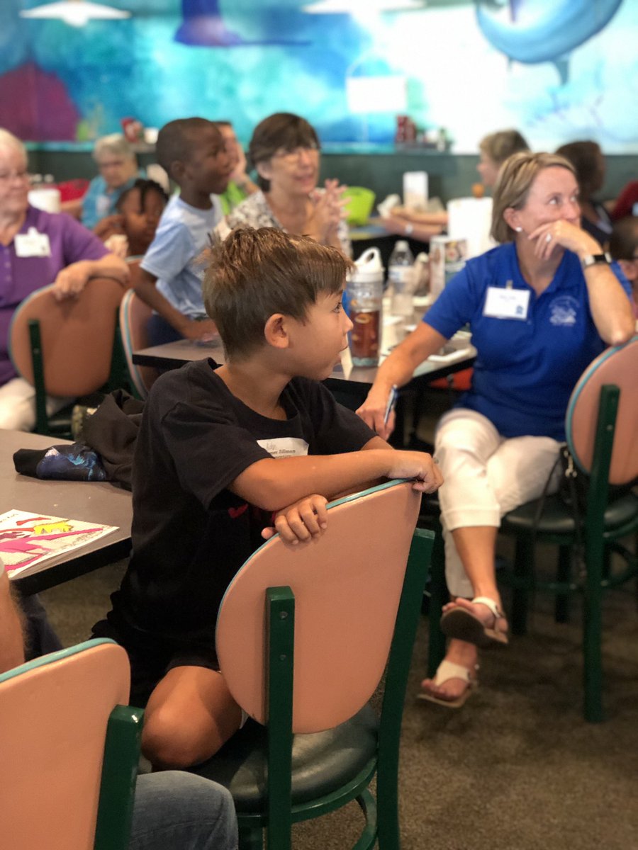 DiveSummer's tweet photo. @AMOysterBar Ellenton welcomed their first day of #DiveIntoReading kids with such joy and anticipation! @DonnaPuhalovich @SuncoastCGLR @Manateeschools @manalibraries @John__Horne @Moo608 @readingby3rd https://t.co/O1HX5ZVJgE