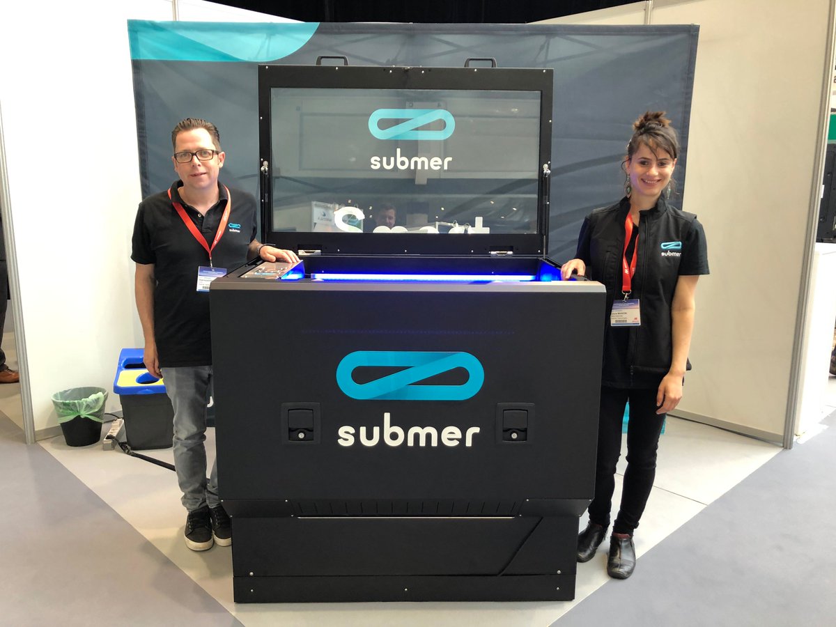 submertech's tweet photo. @submertech's @ddaltun, Daniel Pope and Laura Marion are at @DatacloudGlobal 2019.

#smartpods #SmartPodX #immersioncooling #digitaltransformation #datacentercooling #nextgendatacenter #liquidcooling #innovation #edge #smartcity #ai #hpc #nextgenhpc #supercomputing https://t.co/ImXFcmvNtC