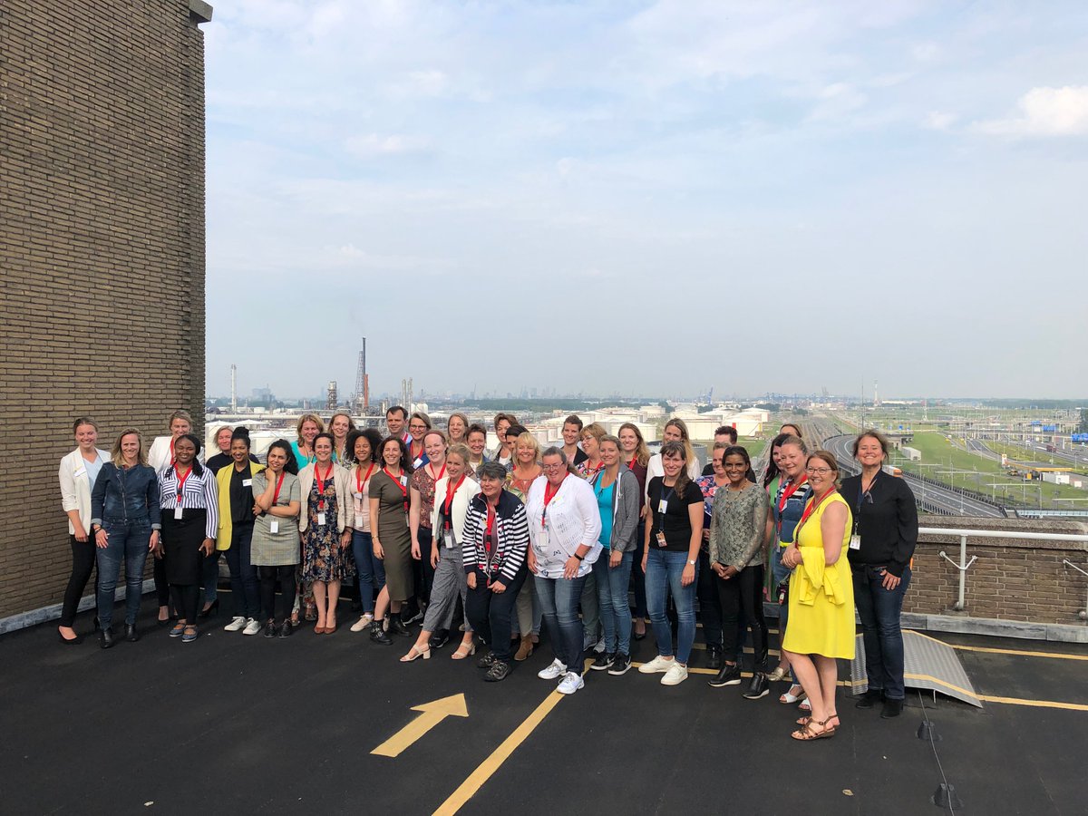 Rotterdamse havenbedrijven moeten als werkgever aantrekkelijker worden voor vrouwen! Vanuit bedrijven als <a href="/Shell/">Shell</a>, @Vopak, @AirLiquide, @Lyondellbasell, <a href="/Nouryon/">Nouryon</a>, @BP en @Tronox en het regionale onderwijs hebben vrouwen 4 juni gezamenlijk een eerste stap gezet om dit te realiseren