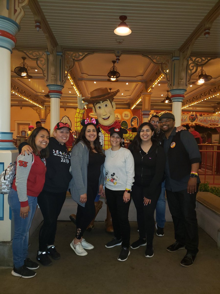 ngosuna's tweet photo. @PerrisHigh Gradnite 2019 was amazing! @Perris_ASB @ThePtownway #pantherpride #DOINGB19THINGS #shinebr19ht #pantherfamily #thatstheperrisway https://t.co/TkwIpXrl9e