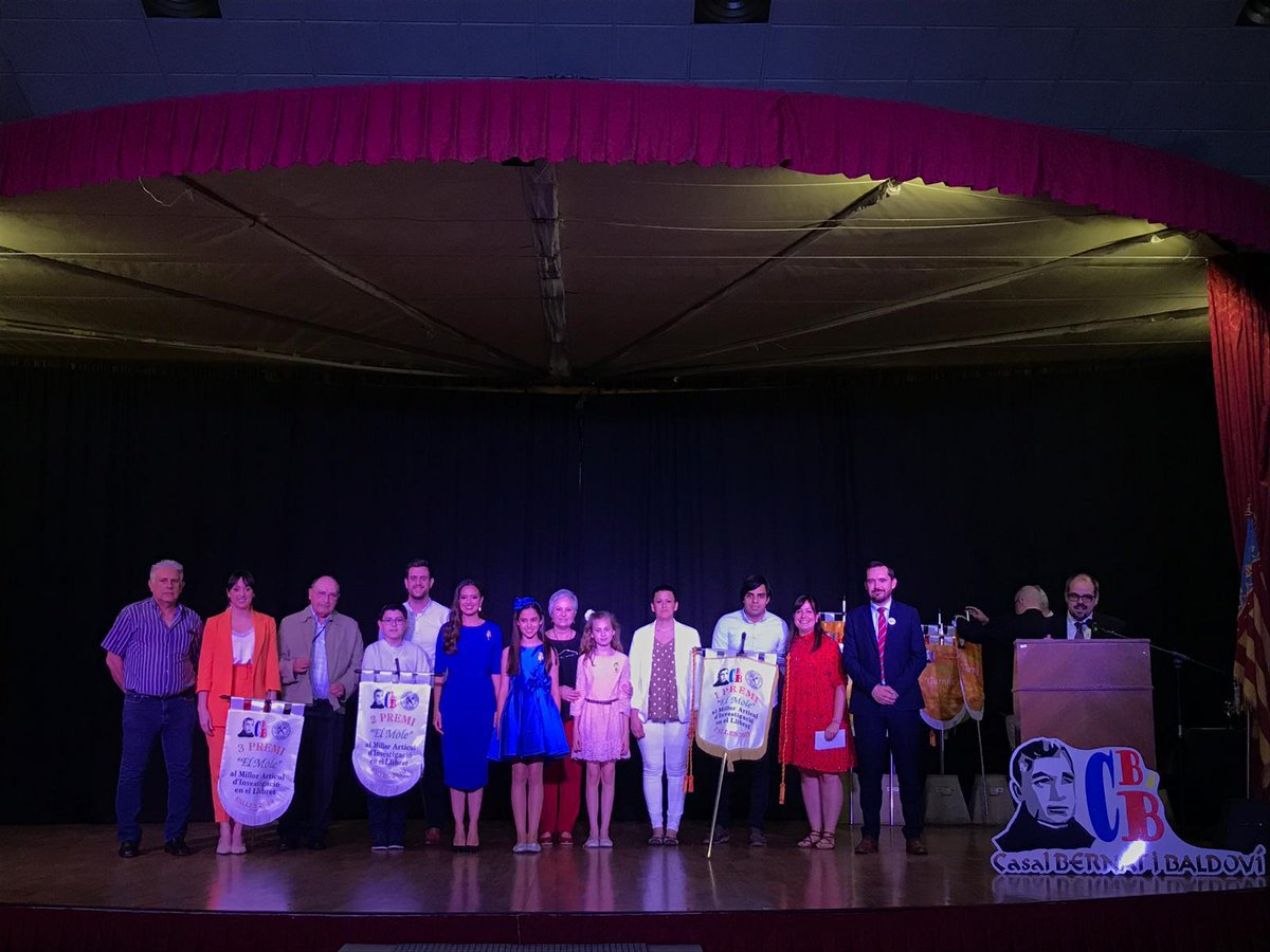 Falla_161's tweet photo. Ahir vàrem arreplegar els premis i distincions otorgats al nostre llibret per el Casal Bernat i Baldoví.
🏆 Premi Mòle
🎖️Distinció Purna
🎖️Distinció Flama major
🎖️Distinció Flama infantil
#Llibret161
#Falles19 
#OrgullRegne
@CasalBiB https://t.co/RuUJuM1wAi