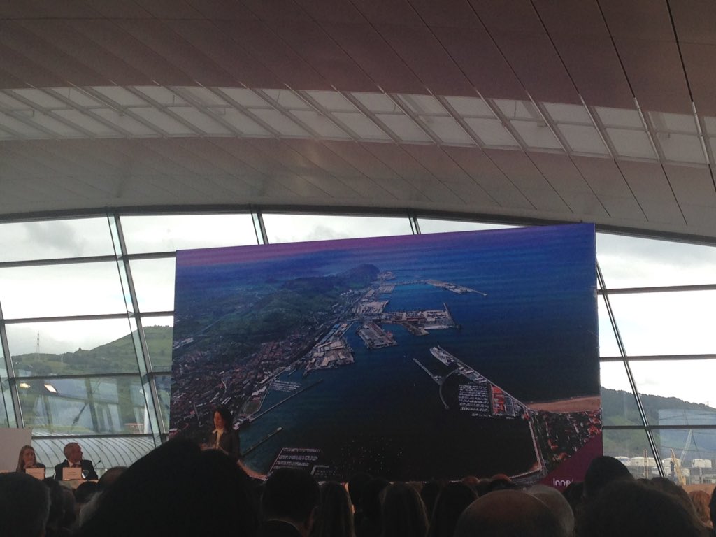 ebartolomec's tweet photo. #Asamblea2019 #Euskadi @GrupoBentas Leire Bilbao: "desde aquí estamos inventando el futuro" https://t.co/RTeqqnSRou