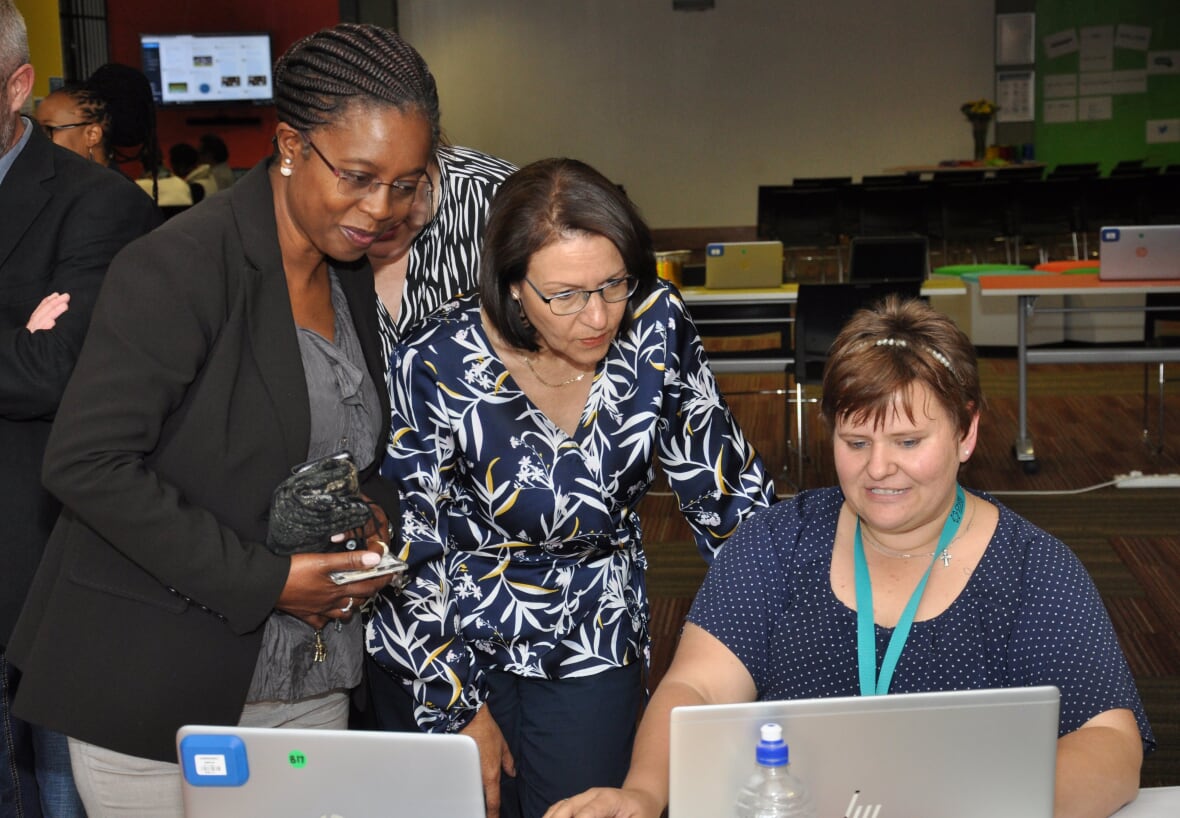 eFundanathi's tweet photo. #MinecraftEEMay was a great success. A special thanks to Prof Andrew Crouch, Prof Hellen Myezwa and Prof Judith Bruce who attended this event. Your support is appreciated.  #Wits_eZone 
@eFundanathi  
@PaulaBarAsh  @JudyCharB  @PlayCraftLearn @ZeldaLaurie @AmandaCalitz https://t.co/RyHbEIsAHf