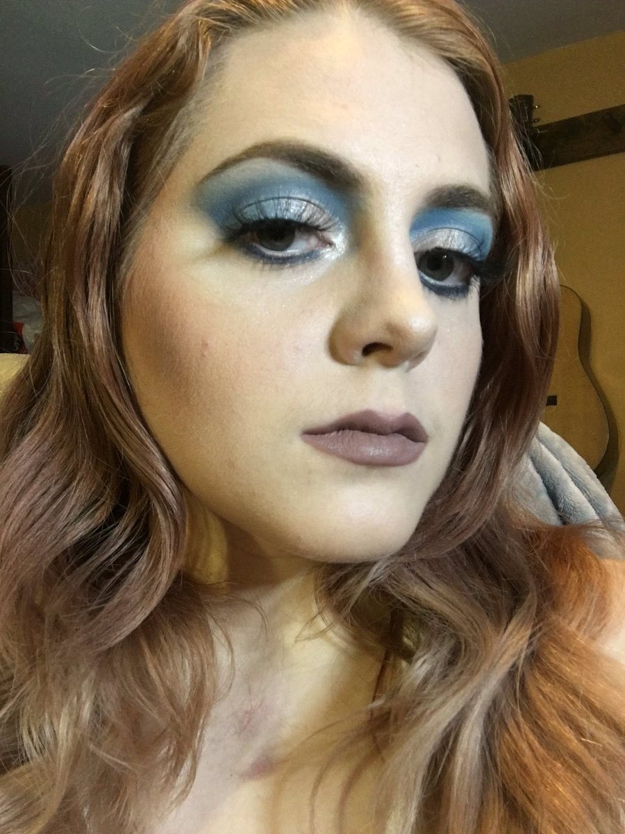 WesGerrr's tweet photo. Oh wow, more blue eyeshadow what a shocker #makeuplooks #makeupenthusiast #makeuoaddict https://t.co/AbULQ7NybR