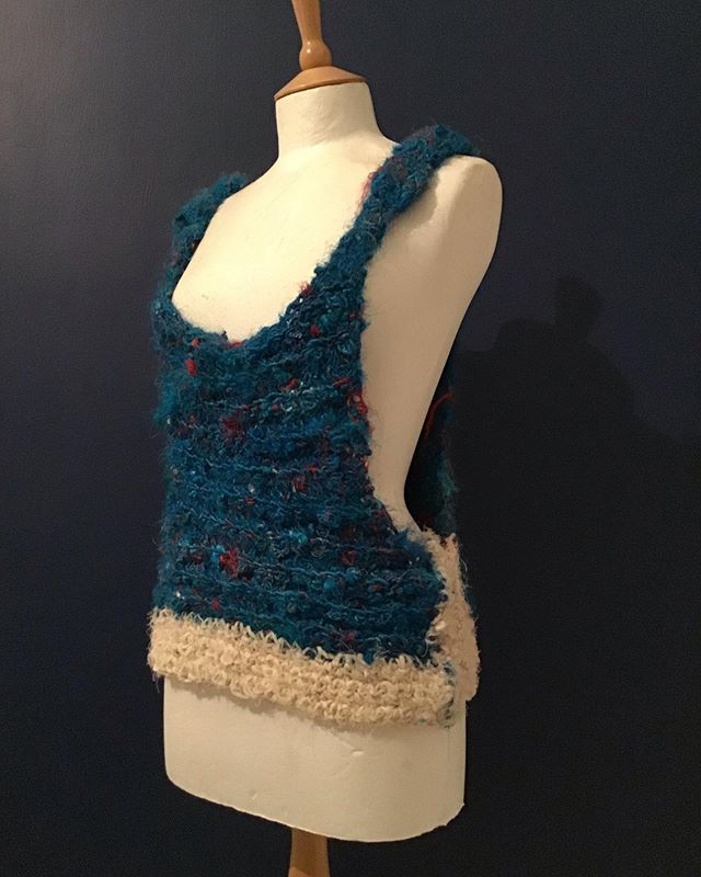 Yarn Yarn on Twitter "Sari silk yarn in Odisha blue and multicoloured hints. White linen yarn