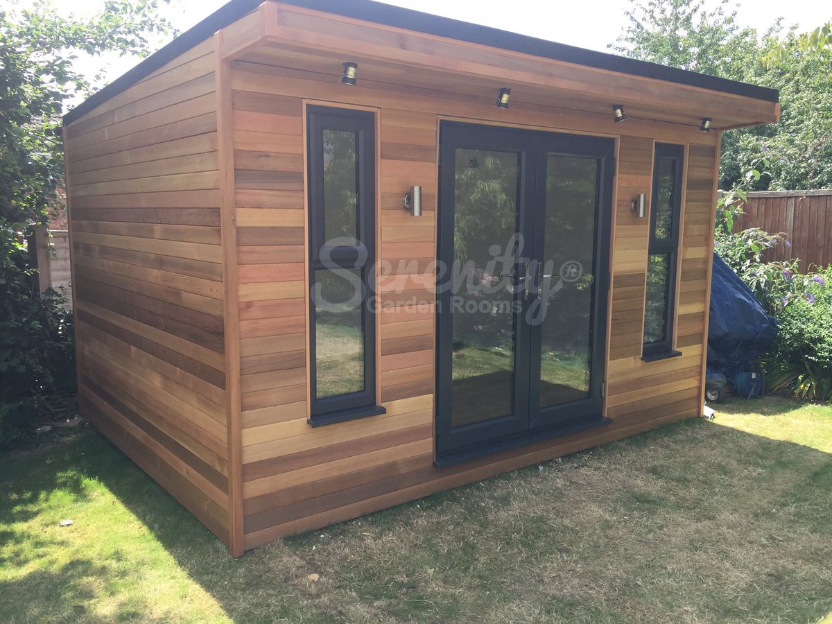 SerenityGR's tweet image. Fancy something a little bit different, how about an astro turf roof? Also a peek inside this 4x3m

#serenitygardenrooms #bookyourbuild @gardenroomHQ