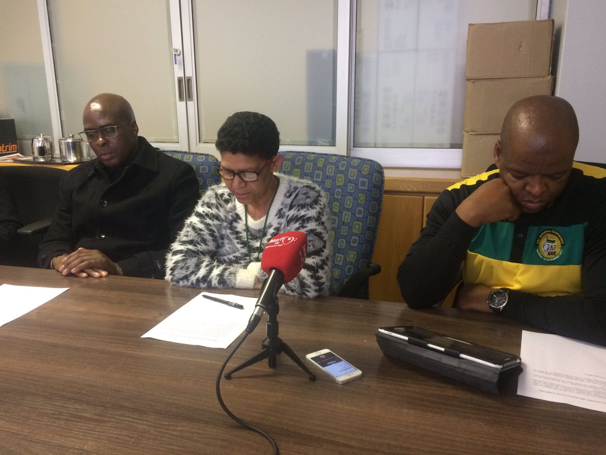 ArthurPose's tweet image. #MyCitiN2Express The ANC in the City of CT is briefing the media about the #N2Express bus services. The operation of the buses in Khayelitsha and Mitchell’s Plain has been suspended since Saturday due to the unhappiness from taxi association #Codeta. @HeartFMNews