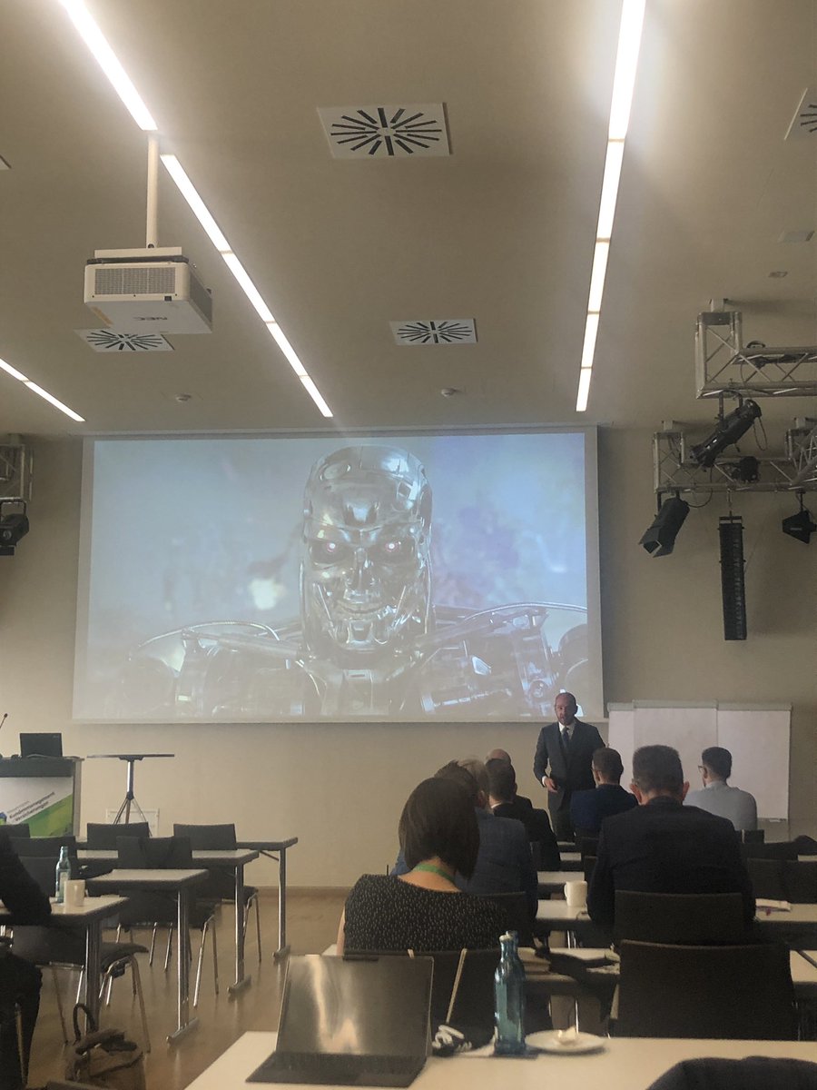 a_borrmann's tweet photo. Wie immer klasse Vortrag von @WerneJochen auf dem #mkk2019 aktuelle disruptive Zeit vergleichbar mit dem Jahr 1450 .. Buchdruck wurde erfunden https://t.co/gFv9LHI9Ds