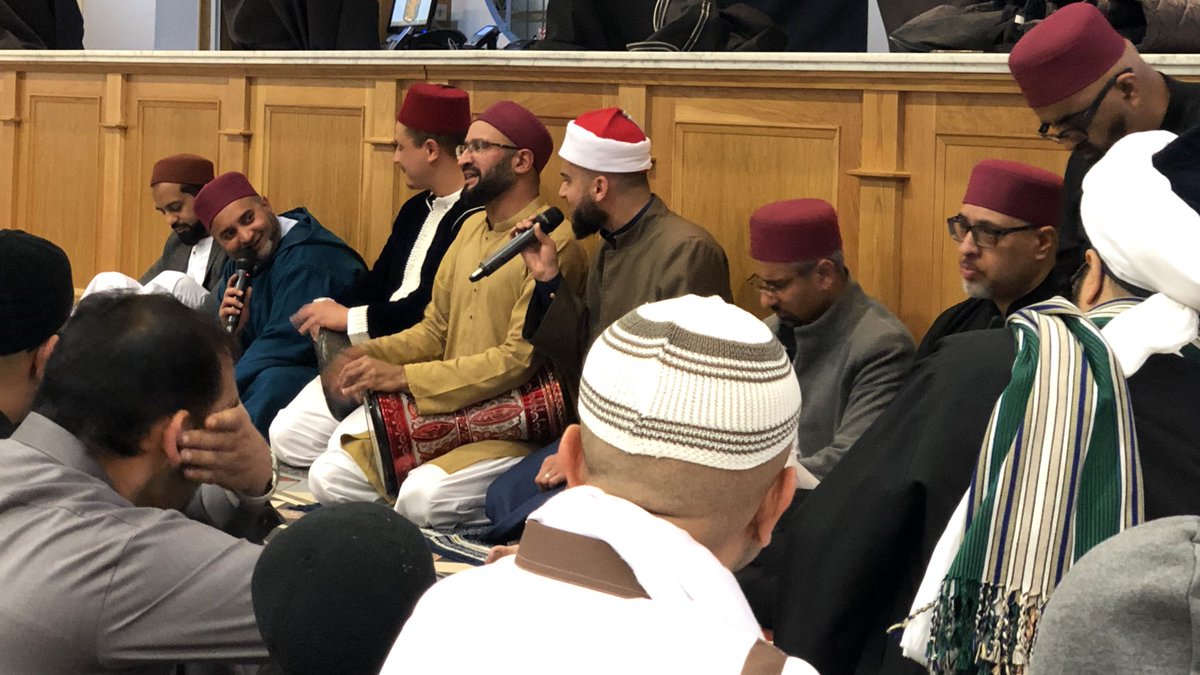 WaseemZaffar's tweet image. Had the privilege of reading Eid-Ul-Fitr namaz at the home of my beloved @AVFCOfficial. Thank you to @ShaykhAslam and his team for organising a fantastic #EidFest and giving me the honour of being introduced to the Imam of Masjid al- Aqsa. 
#EidMubarak