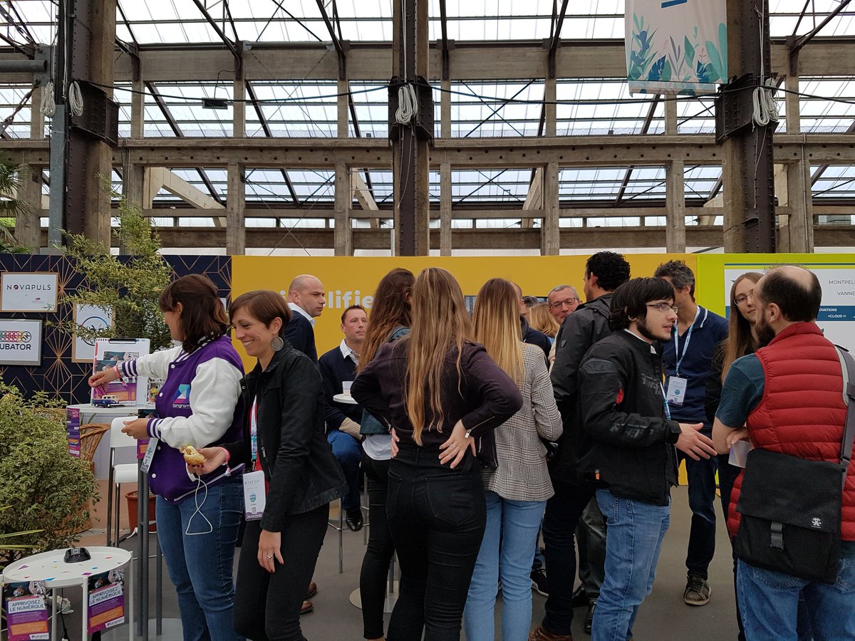 mseyeux's tweet photo. Mais que propose #LaPoste pour avoir autant de monde sur son stand? Venez nous voir au #Web2day pour le decouvrir. #SimplifierLaVie #LaPosteW2D https://t.co/q8sWMKgflL