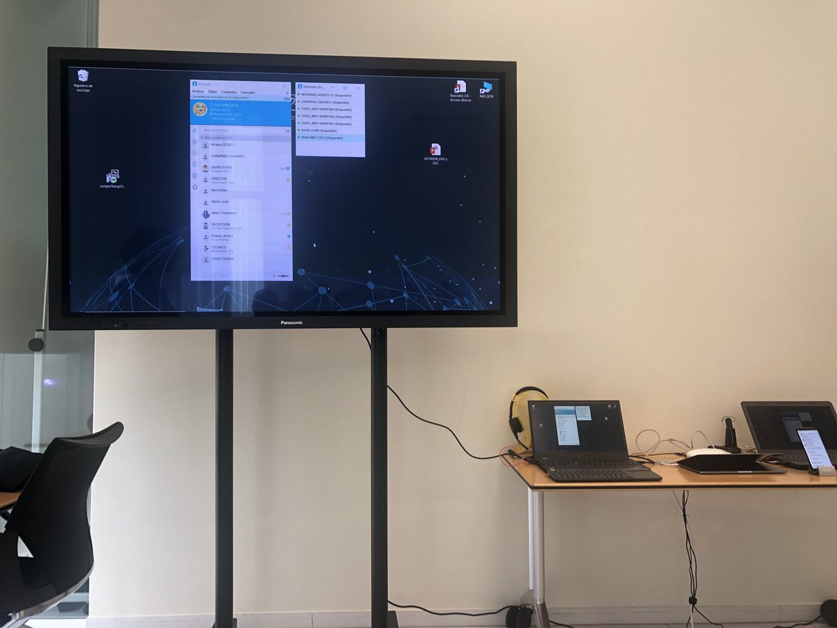 IngensNetworks's tweet photo. Finalmente vemos la demo de #flexAPP como solución de @Telefonica para el concepto #flexUSER unificando telefonia, chats, videoconferencias, presencia etc... @eglezcaso @diegorh #flexweek https://t.co/0KBTaIjkRU