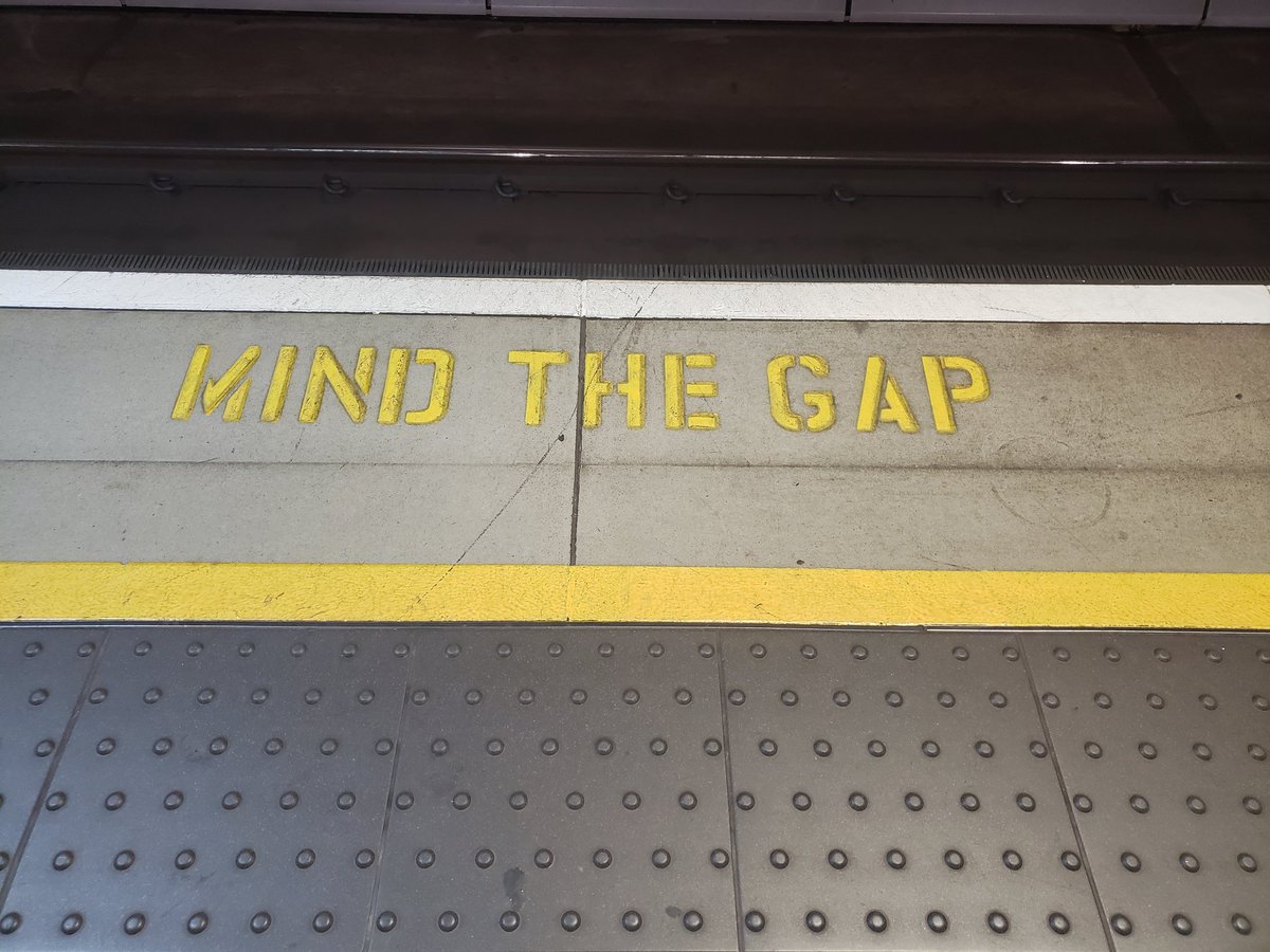 viewfromabook's tweet image. London, I am in you! Let's see what #h14420 has in store for us! #mindthehack