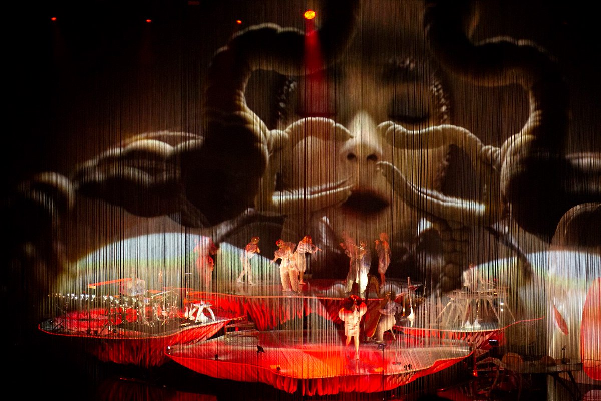 Southbyaudio's tweet photo. Congrats to Team @bjork Soundscape for the successful run of shows at @TheShedNY. Southby Productions providing the audio control package &amp; @dbaudiotechnik Soundscape solution. @Metro_US review: https://t.co/QzDa4f9aBv #dbaudiotechnik #SouthbyProductions #GaleforceSound #Bjork https://t.co/pzQNfgLuFA