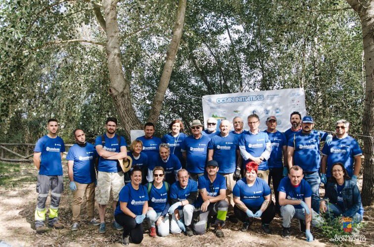 Ayto_DonBenito's tweet photo. Aquanex con motivo del #DíaDelMedioAmbiente organiza una jornada de limpieza en el paraje "La Isla" de Don Benito en colaboración con Proines Salud Mental https://t.co/YBWOERdjqr