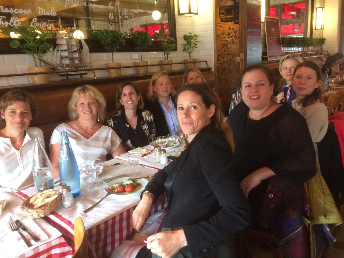 DBrosses's tweet photo. @ConnectHers réunit les femmes entrepreneures à @rolandgarros et Strasbourg, Nantes, Toulouse , Lyon commencent à networker ! @FCE_Pdl @BougeTaBoite @mccapobianco https://t.co/5d0RSIcPtf