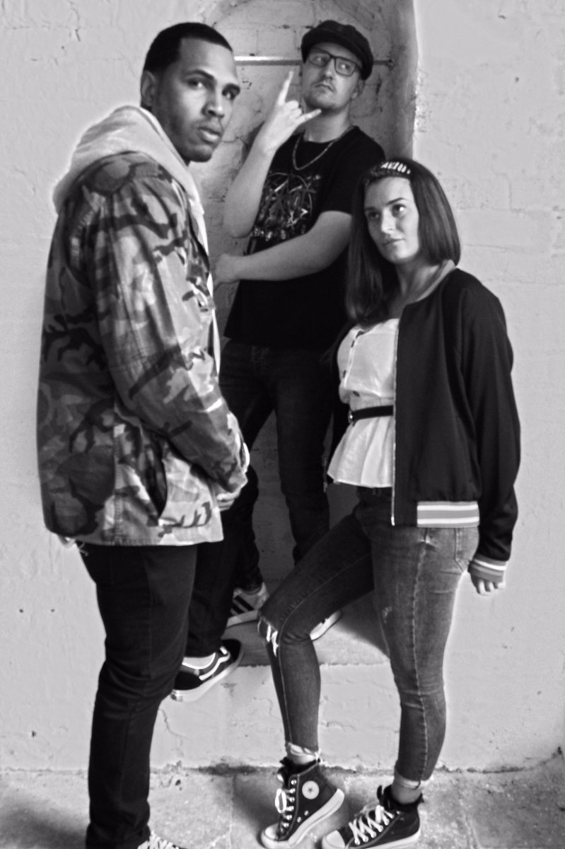 TheNewAgeShow's tweet photo. Behind the scenes photo shoot 💯👑
.
.
#thenewageshow #newage #newageshow #instagram #instaphoto #inspiration #belfast #LA #losangeles #portadown #west #hollywood #jack0 #rach #rockstar https://t.co/dMDABA1aDF
