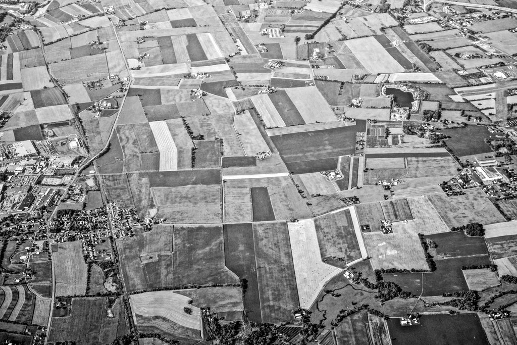LostinSnaps's tweet photo. Aerial painting, Geometry⠀
Prints here: https://t.co/691nlPYVsZ #up #fromplane #aerial #geometry #bnw #OPOTY @OceanTraveI @BigBluC @John_M_Bailey @abeautyofearth @earthscope @BWPMag @BWPhotography_ @TravelBlggr @traveldudes @HeckticTravels @NOMADasaurus @GirlGoneTravel https://t.co/NLNhNOIxfN