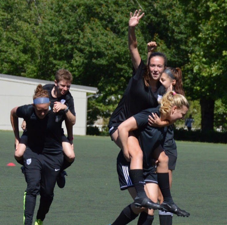 USDeaf_WNT's tweet image. We got each other&apos;s backs!