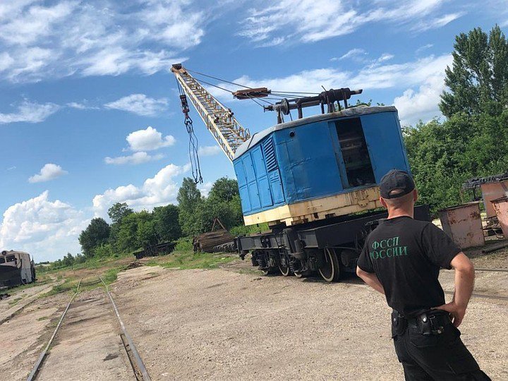 KPBelgorod's tweet photo. Белгородские судебные приставы арестовали имущество одного из должников на сумму свыше 215 миллионов рублей

Арест был наложен на 69 единиц  имущество, в том числе на автотранспорт, спецтехнику, машинное и электрооборудование
https://t.co/qtgI9LSMLj https://t.co/YbFHp7a7JK
