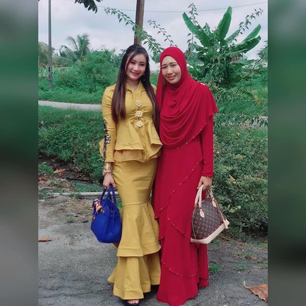 esyapinky92's tweet photo. Selamat Hari Raya Umi ku tersayanggg! ❤️ #Umi #Satusatunya #Tiadapengganti https://t.co/ykP0xRSa9o
