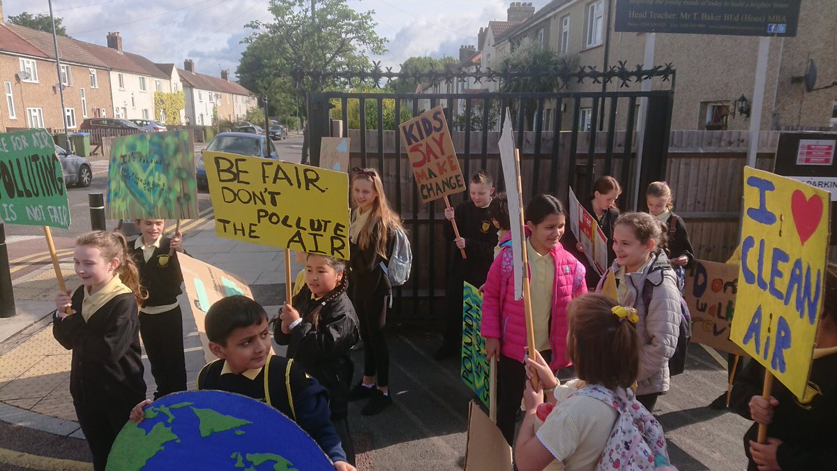 Our @charltonmanor Eco team and Junior Travel ambassadors joined forces this morning to raise awareness of the dangers of air pollution and benefits of active travel in making @Royal_Greenwich a cleaner place to live. #activetravel #reduceairpollution #makingastand