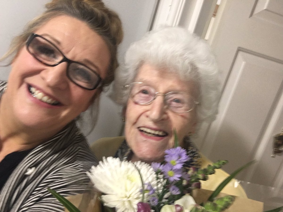 abbeyforegatePO's tweet photo. My 102 year old customer and #DDayVeteran Rose. A Radar Op on the day who guided ships in safely @skysarahjane #honoured https://t.co/Gb6gtorU6L
