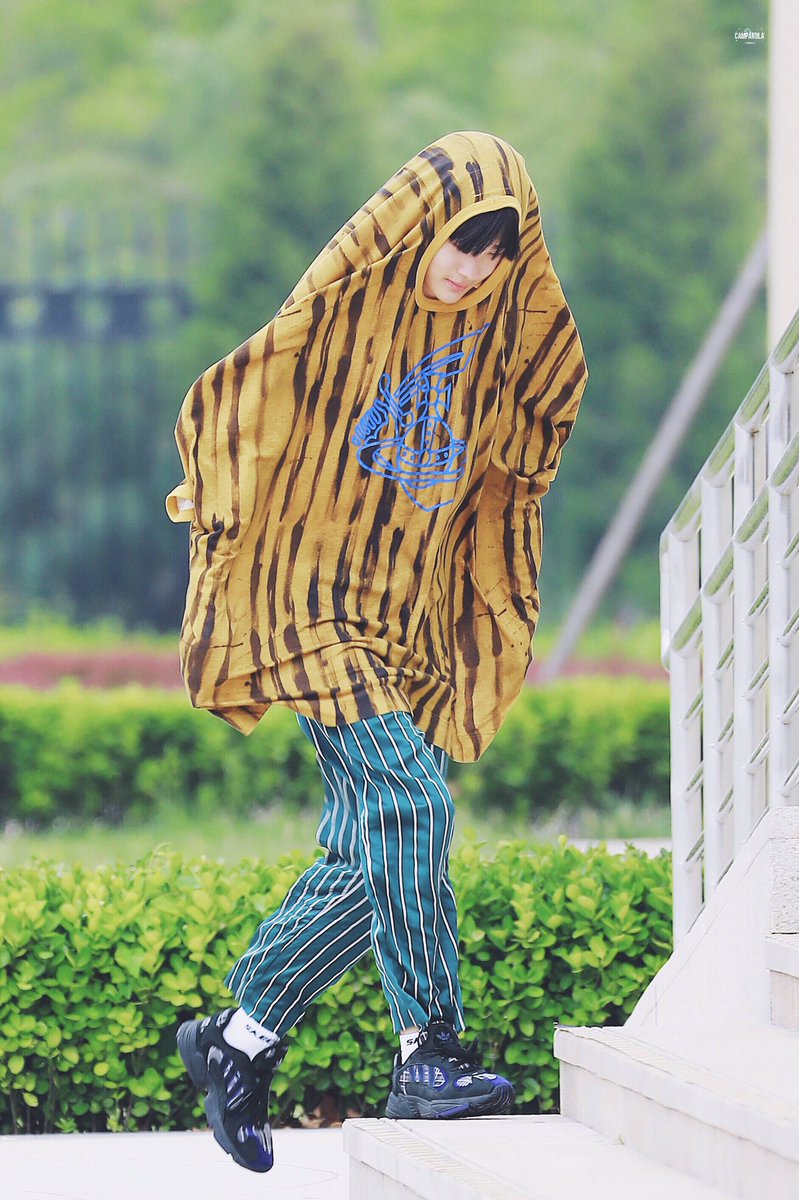 zhouarchives's tweet photo. so this is the man i stan huh?

cr. Campanula0621_周震南

#zhouzhennan #zhennan #周震南 #南南 https://t.co/x8rIbk504d