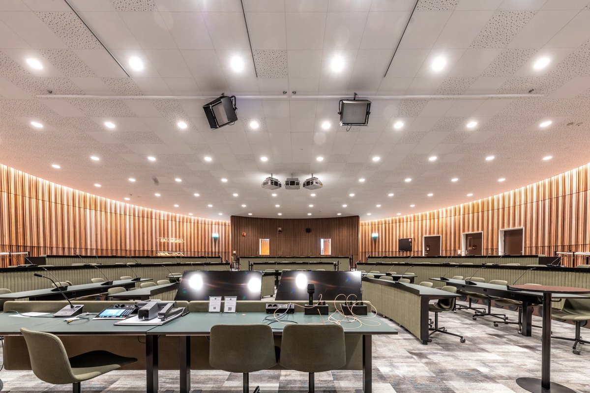 Gustafspanels's tweet photo. Aula Biologica at Umeå University - A modern and flexible lecture hall cladded with customized slatted timber panels. Read more on: https://t.co/0EG0eUgGQn https://t.co/W30kOib6UG