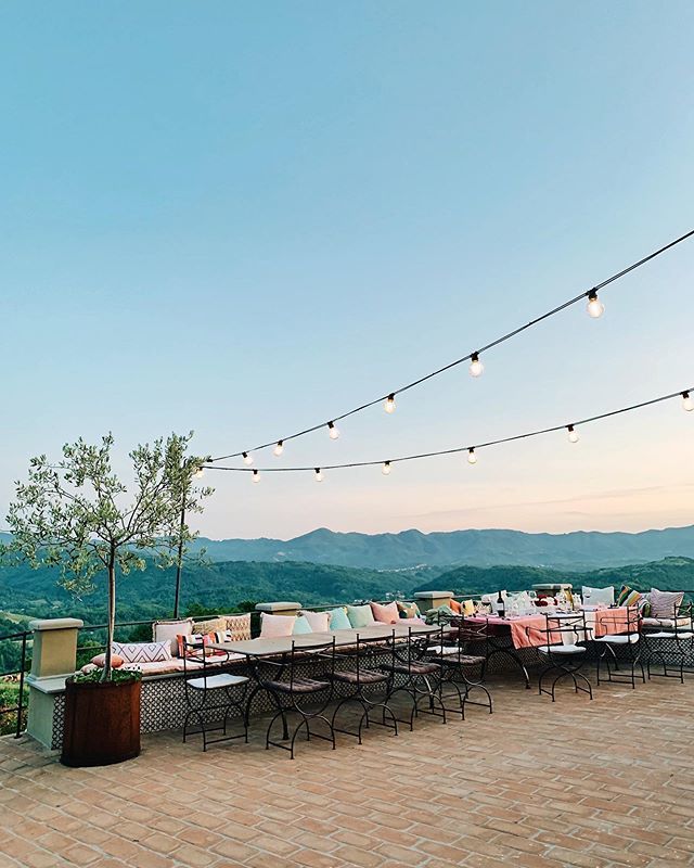 jojotastic's tweet photo. Sorry, not sorry if you’re jealous of this view 🙊 today finds me SO excited because our attendees for the Style Your Life workshop have arrived at #lafortezza and it’s allllmost time for spritzes and aperitivo 🍷🇮🇹 it’s been fun exploring and prepping… https://t.co/RZla55znZb https://t.co/ZcNfKckAh5