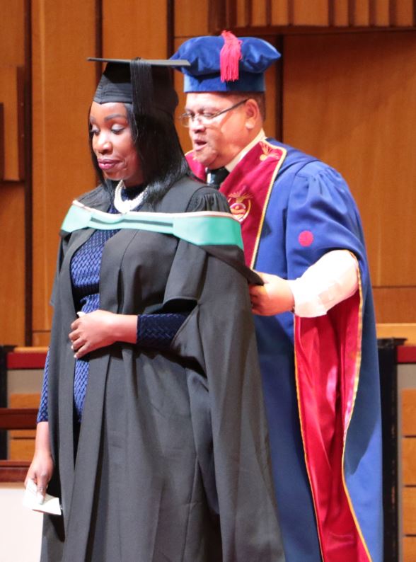 unisa's tweet photo. Congratulations to our female graduates from the @UnisaCEDU for receiving their degrees with distinctions #CumLaude. You're an inspiration and now part of the #CircleofExcellence #UnisaGrad2019  #UnisaAlumni https://t.co/pVGpf4b1i0