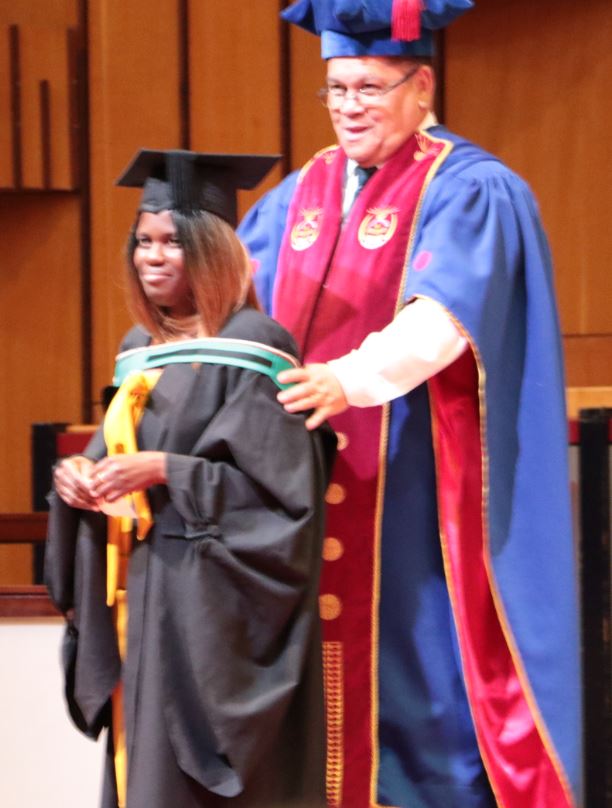 unisa's tweet photo. Congratulations to our female graduates from the @UnisaCEDU for receiving their degrees with distinctions #CumLaude. You're an inspiration and now part of the #CircleofExcellence #UnisaGrad2019  #UnisaAlumni https://t.co/pVGpf4b1i0