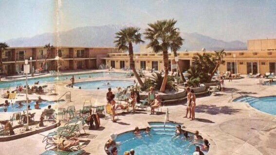 dhsspa's tweet image. The Historic Spa was redeveloped as a hotel in 1970 by the heirs of #Sparkletts and the architect of @WestfieldPD. The stunning San Jacinto Mountains are the backdrop for our #spahotel.