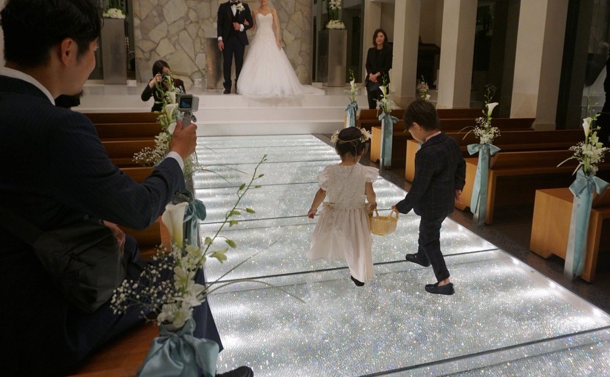 みーこ 6月頭に従兄弟の結婚式があり 福岡に行ってました 従兄弟の子供が可愛くて可愛くて オバサン感動よ リングボーイ リングガール このためにドレスをamazonで購入 名前にちなんでグリーンカラー 末永くお幸せに