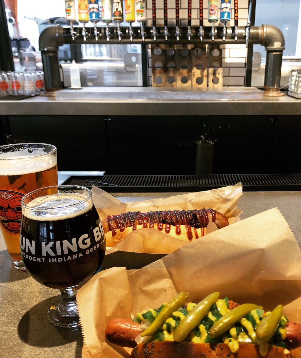 CateringByGoose's tweet image. any sausage dish just $7.50 today #WednesdaySpecial including @SmokingGoose #Knack: Alsatian-style beef + pork sausage we make with @SunKingBrewing Cream Ale + onion, garlic, ginger, allspice, mace, paprika, white pepper — it’s all dressed up here as our #SimpleDog