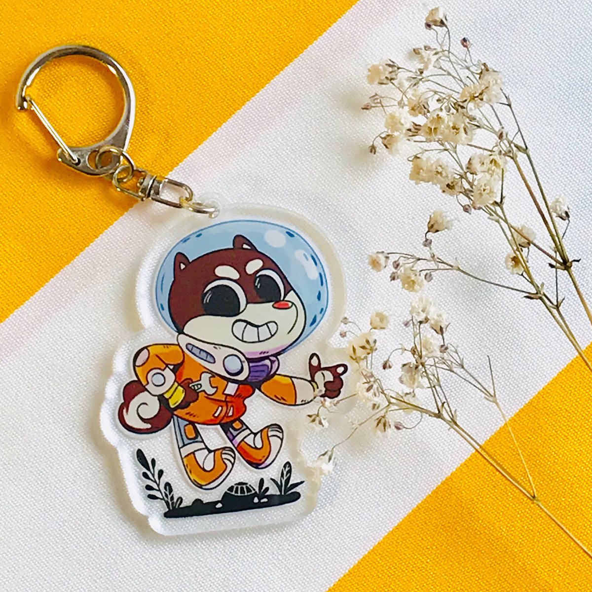evaKOjiahui's tweet photo. Finally l créât my shop at Etsy!❤️🌟💜welcome to my shop! https://t.co/4z0wr59oSu 

•#etsy #portkeys #design #illustration #art #japane #shibainu #manga #cute #kawaii #柴犬 #fanart #yellow #keychain # 鑰匙扣 #しばいぬ https://t.co/6La0h87ZXa