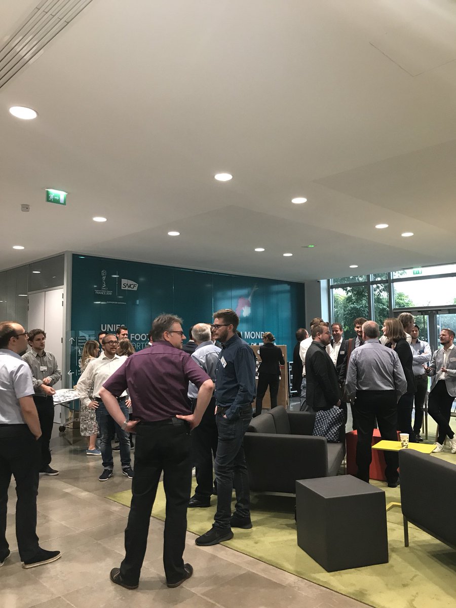 [ #EnDirect ] Soirée d'ouverture du #DataDay <a href="/GroupeSNCF/">Groupe SNCF</a> X <a href="/DB_Presse/">Deutsche Bahn AG</a> 
«An opportunity to learn from each other - Bringing data into business : How to make it work ?»

Accueil des invités &amp; rencontres entre les acteurs #data de la <a href="/DB_Bahn/">Deutsche Bahn Personenverkehr</a> &amp; du <a href="/GroupeSNCF/">Groupe SNCF</a> au siège de SNCF...👨‍💻🤝