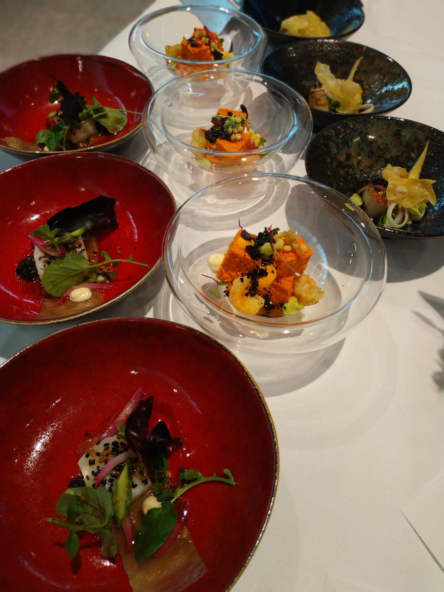 NH_IrunaPark's tweet photo. 🍽️ FINGER BUFFET...
¡Sorprendentes delicatessen a tu alcance! 😋
🔝 Entrantes, tapas calientes, sándwiches, postre...
¿Donde❔❓
🏨 @NH_IrunaPark
@nhhotelses @nhhotelgroup @NHMeetings @VisitPamplona #FingerBuffet #Pampona #Navarra https://t.co/WhrpINWmei
