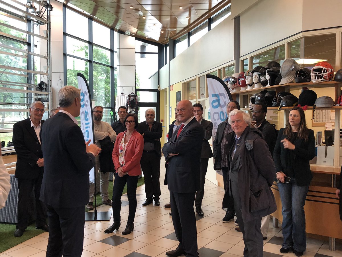 DaugeValerie's tweet photo. Pour terminer cette journée aux côtés d’@al_rousset nous sommes allés visiter le #CRITT #sport #loisirs à #Châtellerault bancs d’essais #optique équipements #sportifs #laboratoire #tests #certification #savoirfaire #sécurité https://t.co/nn0HRbkN7B