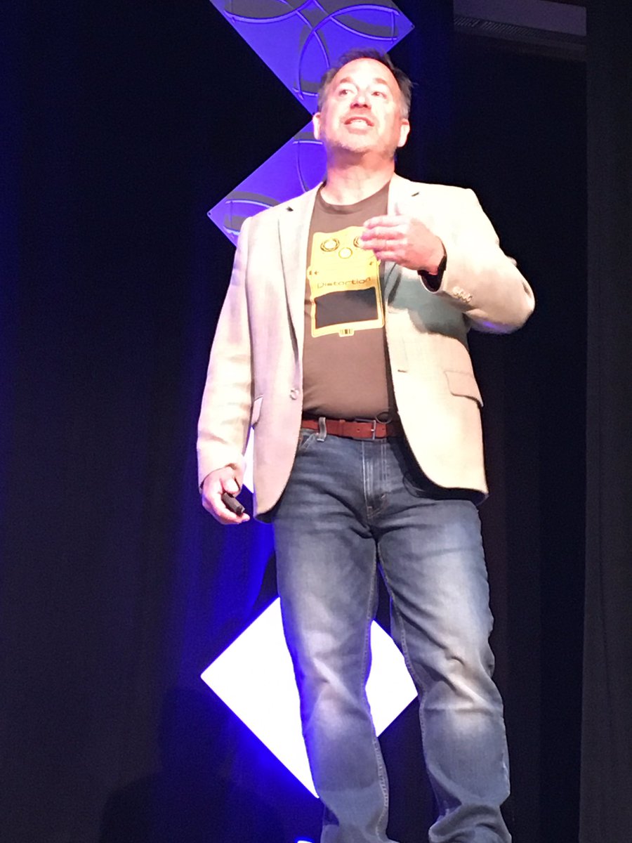 ilkabene's tweet photo. Chief Busines and Innovation Officer @FirstWestCU @bryanmavrow gets us excited about #designthinking
#Reach2019 https://t.co/oD5Shy0ZxN