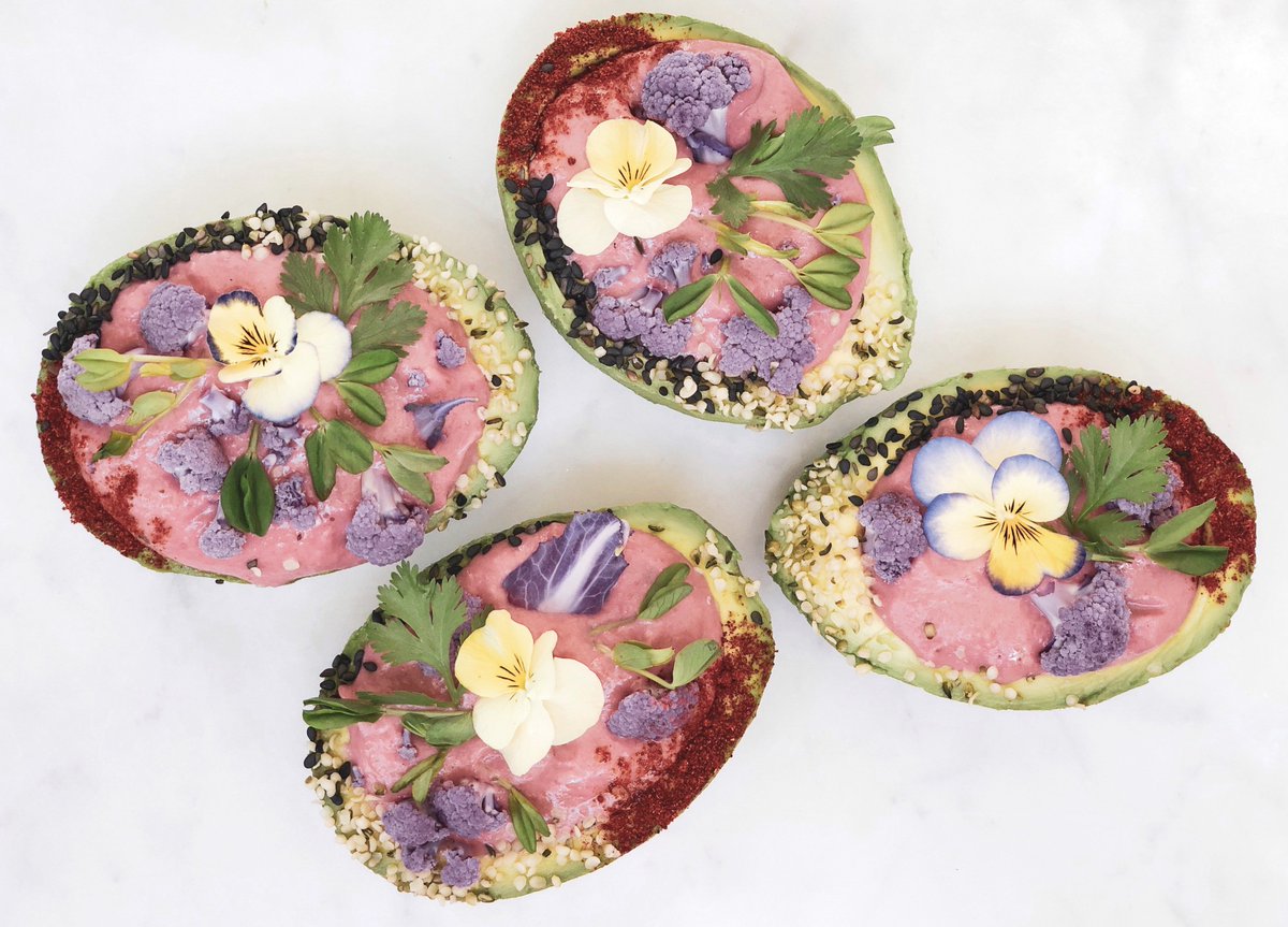 lantanafoods's tweet photo. Are you team #avocado or #hummus? You know our answer, but some days we say, why not both? 😉 These avocado boats stuffed with #beet #humMMMmus are a delicious match made to end the ultimate snack war! ✌️😍
.
📸 IG: pureveganfood https://t.co/1Cr1JUOmoA