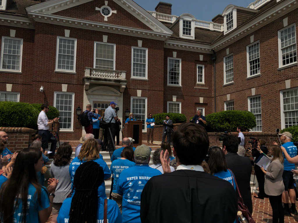 DelRivCoalition's tweet photo. CDRW in the house in #Dover, DE with @CleanH20DE and @NWF! 
@RepLonghurst: "We need to better protect beaches, farms, and homes from the threats of flooding... with resources we'll be able to provide clean drinking water to the people of Delaware..." #CleanWaterDE https://t.co/UQxTKrlC4T