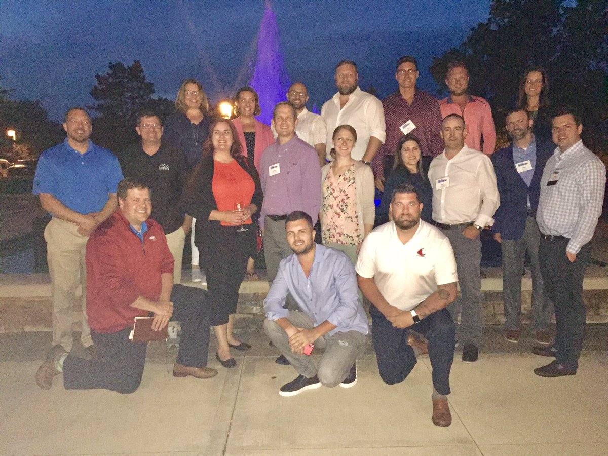 Glaser_Matt's tweet photo. Wrapping up a fantastic @NACD_RD Emerging Leader Alumni Program! Special thanks to former NACD Chairmen Steve Quandt and Andrew Skipp, pictured here facilitating round table discussion https://t.co/hFFntzj99R