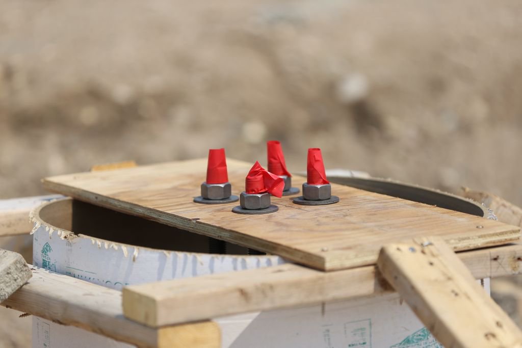 crane_steel's tweet image. Knights: &quot;Protect the Queen!&quot;

Veterinarians: &quot;Protect the animals!&quot;

Farmers: &quot;Protect the land!&quot;

Dietitians: &quot;Protect the desserts!&quot;

Crane Steel employees: &quot;Protect the threads!&quot;

Little things = big things = jobs done right the first time. #bdnmb #wpgmb