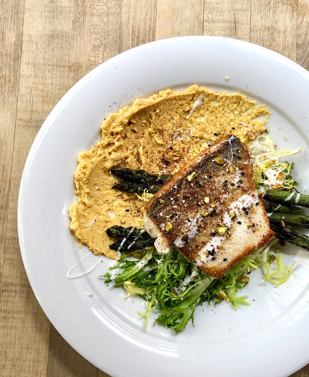 TheBauerKitchen's tweet photo. Our LiveWell today and join us for lunch! Pan-seared Lake Erie Pickerel with hummus, frisée salad, grilled Ontario asparagus, yogurt and pistachio Za'atar.⁣

#TBK #TheBauerKitchen #UptownWaterloo #UptownEats #Livewell #DailySpecial #EatClean #ExploreWR #WREats #WaterlooOnt https://t.co/rJlZ4mXQmt